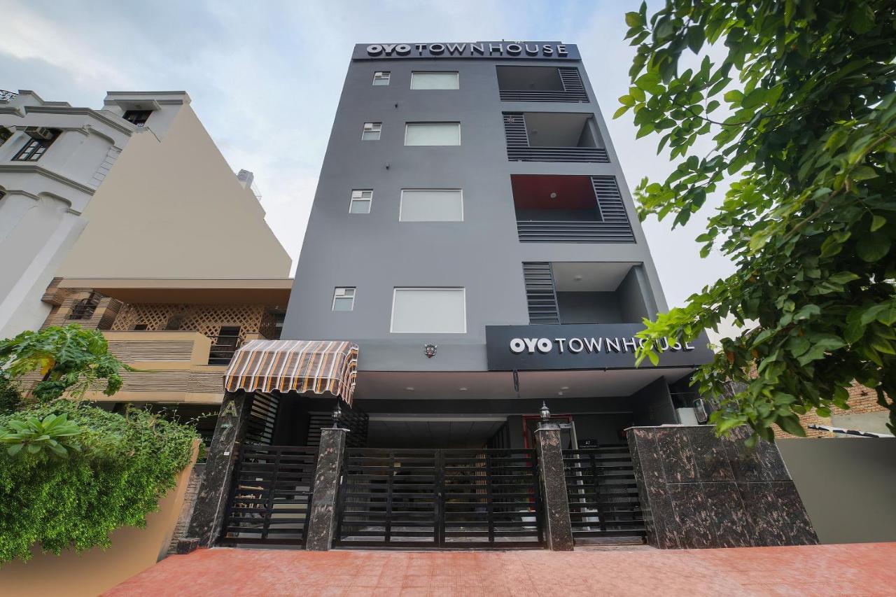 فندق نيودلهيفي  Oyo Townhouse 019 Anand Vihar المظهر الخارجي الصورة