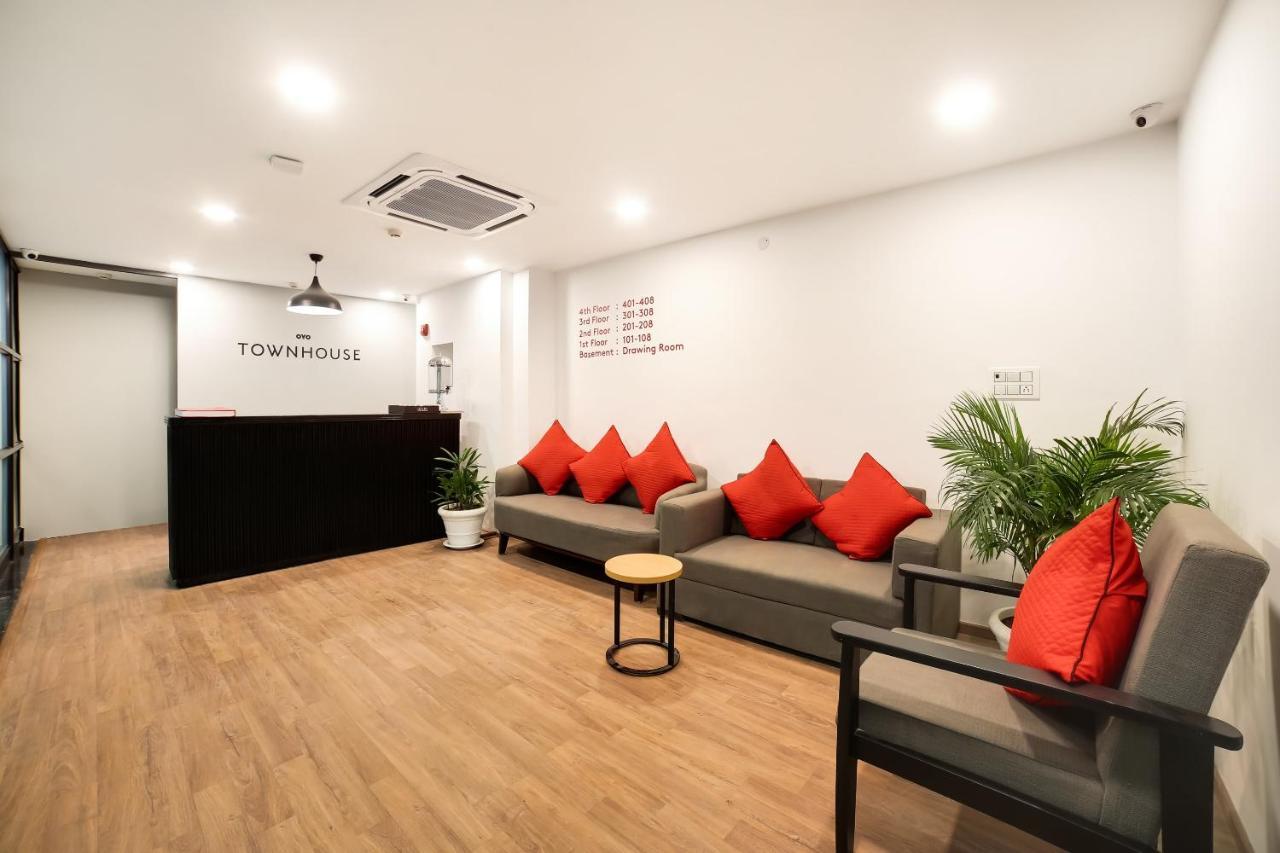 فندق نيودلهيفي  Oyo Townhouse 019 Anand Vihar المظهر الخارجي الصورة